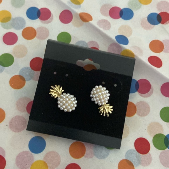 Jewelry - Pearl Pineapple Earrings